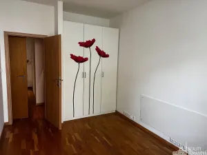 Pronájem bytu 2+kk, Praha - Vinohrady, Korunní, 50 m2