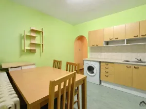 Prodej bytu 2+1, Opava - Předměstí, Hobzíkova, 58 m2