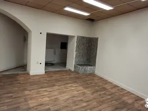 Pronájem obchodního prostoru, Boskovice, Kpt. Jaroše, 42 m2