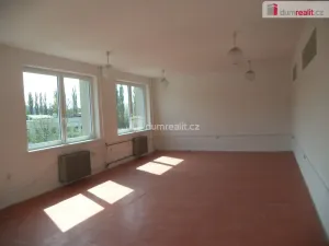 Pronájem komerční nemovitosti, Staré Město, Na Zbytkách, 2500 m2