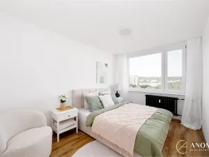 Prodej bytu 4+kk, Praha - Kobylisy, Třebenická, 73 m2