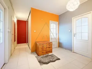 Prodej bytu 3+1, Praha - Prosek, Vysočanská, 74 m2