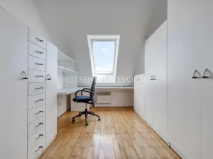 Prodej ubytování, Křižanov, Benešovo náměstí, 530 m2