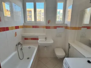 Pronájem bytu 2+kk, Hradec Králové, Střelecká, 58 m2