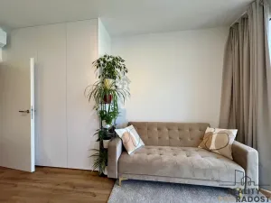 Pronájem bytu 1+kk, Znojmo, Jarošova, 42 m2