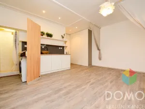Pronájem bytu 1+kk, Beroun - Beroun-Město, Vorlova, 37 m2