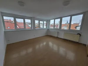 Pronájem bytu 3+kk, Jihlava, Kosmákova, 83 m2