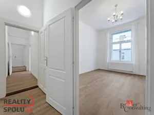 Pronájem bytu 3+1, Praha - Karlín, Sokolovská, 72 m2