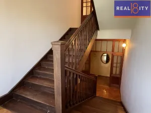 Prodej vily, Praha, Na pískách, 528 m2