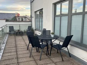 Pronájem kanceláře, Praha - Nové Město, Spálená, 1951 m2