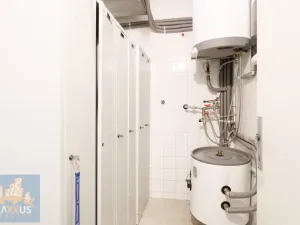 Pronájem obchodního prostoru, Praha - Strašnice, Počernická, 140 m2