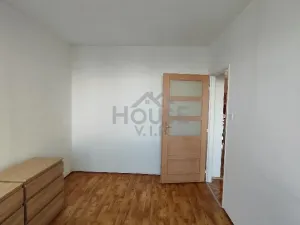 Prodej podílu 3/8 bytu 3+1, Praha - Bohnice, Vratislavská, 73 m2