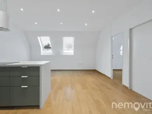 Pronájem bytu 3+kk, Praha - Žižkov, Roháčova, 89 m2