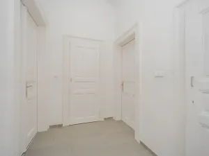 Pronájem bytu 2+kk, Praha - Vinohrady, Korunní, 48 m2
