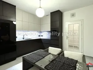 Pronájem bytu 3+1, Praha, Obrovského, 90 m2