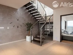 Pronájem atypického bytu, Brno, Majdalenky, 200 m2