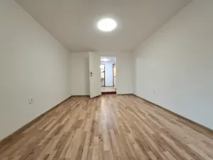 Pronájem bytu 1+1, Dobruška, Šubertovo nám., 28 m2