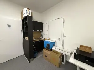 Pronájem kanceláře, Brno - Židenice, Kosmákova, 38 m2