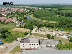 Prodej výrobních prostor, Uherčice, 1500 m2