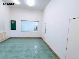 Prodej výrobních prostor, Uherčice, 1500 m2