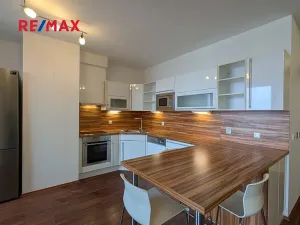 Pronájem bytu 2+kk, Praha - Stodůlky, Jeremiášova, 47 m2