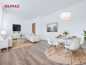 Prodej bytu 2+kk, Svoboda nad Úpou, Nádražní, 56 m2