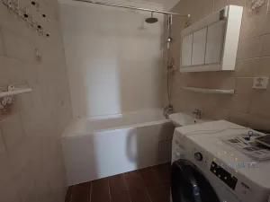 Pronájem bytu 3+1, Praha - Podolí, Ve svahu, 80 m2