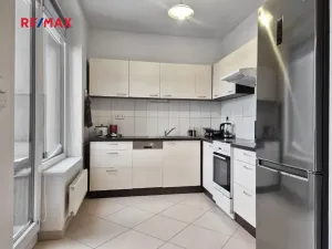 Pronájem bytu 2+kk, Praha - Dolní Měcholupy, Honzíkova, 55 m2