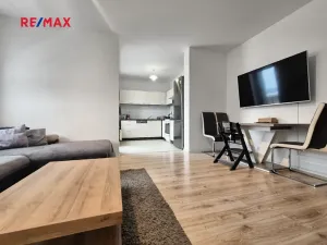 Pronájem bytu 2+kk, Praha - Dolní Měcholupy, Honzíkova, 55 m2