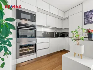 Prodej bytu 3+kk, Praha - Hrdlořezy, Učňovská, 71 m2