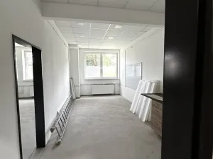 Pronájem skladu, Hořice, 618 m2