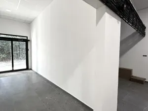 Pronájem skladu, Hořice, 618 m2