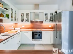 Pronájem bytu 4+kk, Praha - Vinohrady, Perucká, 180 m2