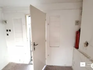 Pronájem obchodního prostoru, Praha - Horní Počernice, Náchodská, 13 m2