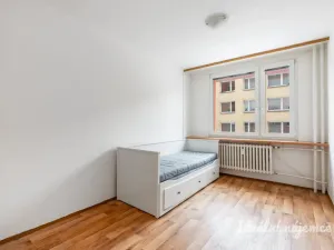 Pronájem bytu 2+kk, Praha - Bohnice, Zelenohorská, 42 m2