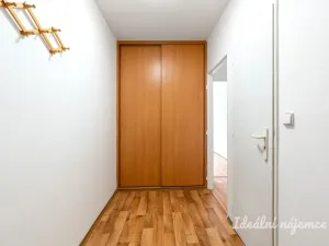Pronájem bytu 2+kk, Praha - Bohnice, Zelenohorská, 42 m2