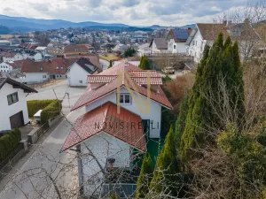 Prodej vícegeneračního domu, Regen,Německo, 213 m2