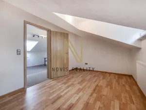 Prodej vícegeneračního domu, Regen,, Německo, 213 m2