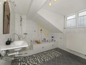 Prodej vícegeneračního domu, Regen,, Německo, 213 m2