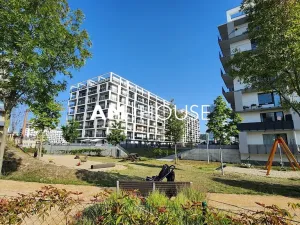 Pronájem bytu 2+kk, Praha - Vysočany, Smržových, 52 m2