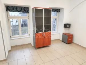 Pronájem kanceláře, Praha - Karlín, Křižíkova, 22 m2