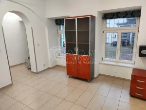 Pronájem kanceláře, Praha - Karlín, Křižíkova, 22 m2