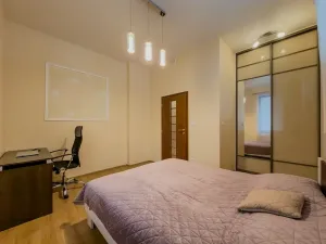 Pronájem bytu 2+kk, Praha - Hloubětín, Krylovecká, 55 m2