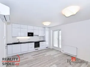 Pronájem bytu 1+kk, Praha - Libeň, Nad Rokoskou, 42 m2