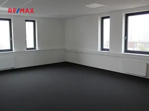 Pronájem kanceláře, Praha - Dolní Měcholupy, Ke Kablu, 39 m2