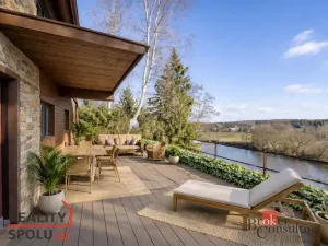 Prodej chaty, Týn nad Vltavou - Hněvkovice na levém břehu Vltavy, 80 m2