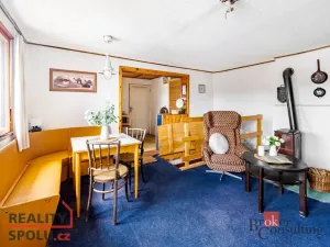 Prodej chaty, Týn nad Vltavou - Hněvkovice na levém břehu Vltavy, 80 m2