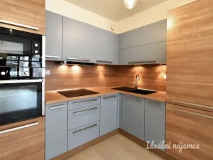 Pronájem bytu 2+kk, Praha - Libeň, Kurta Konráda, 61 m2