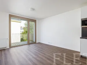 Pronájem bytu 2+kk, Praha - Žižkov, V domově, 50 m2