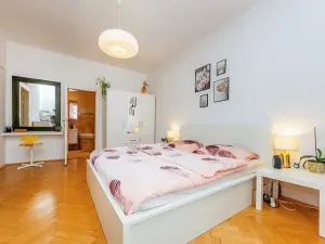 Pronájem bytu 2+1, Praha - Kobylisy, U třešňovky, 68 m2